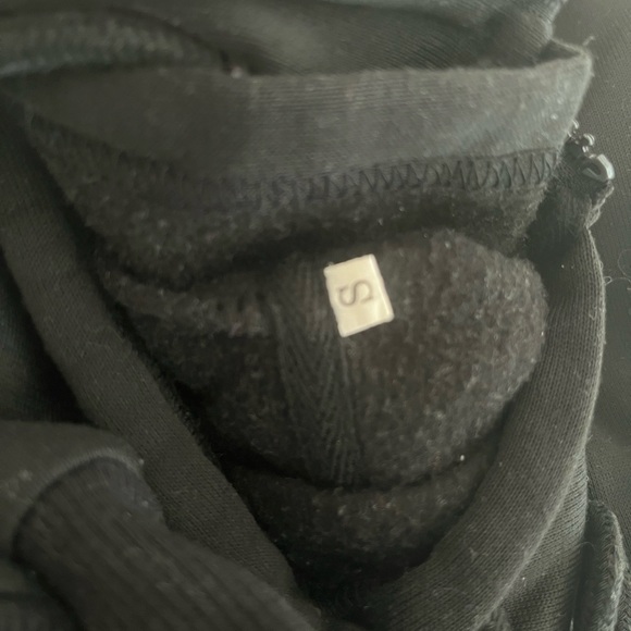 Soft black hoodie with grungecore design - Picture 3 of 5